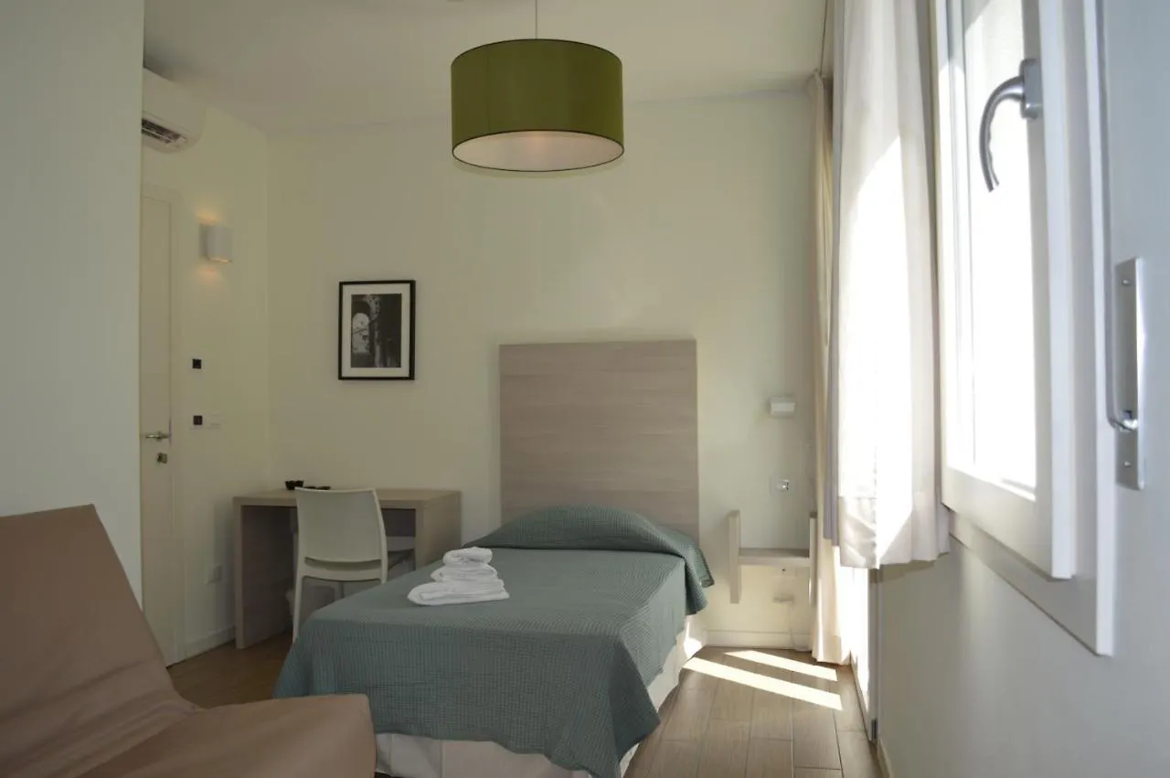 Hotel Riva E Mare Rimini 3*,
