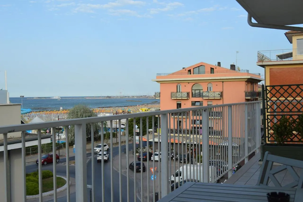 Hotel Riva E Mare Rimini 3*,  Italy