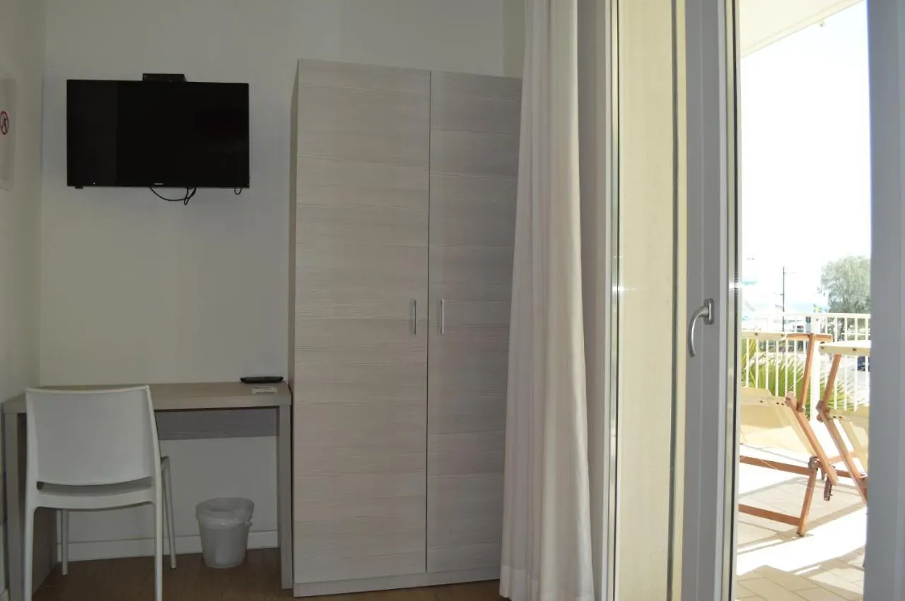 Hotel Riva E Mare Rimini 3*,  Italy